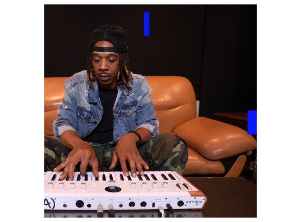 arturia-astrolab-37-portable-stage-keyboard_6926c9948e999.jpg