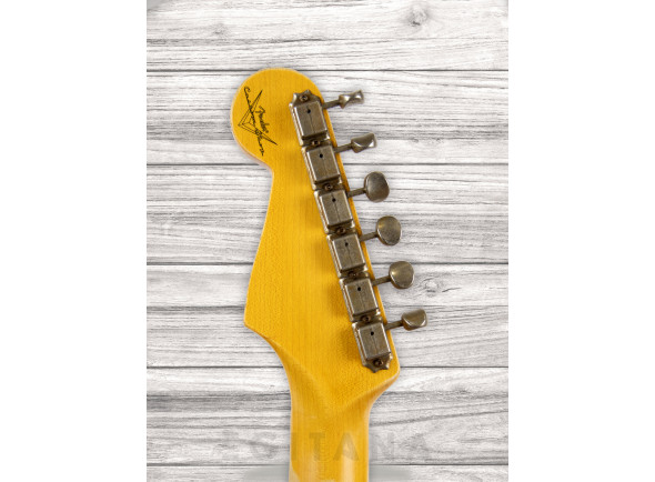 fender-1957-faded-aged-daphne-blue-relic_608c0eb586043.jpg