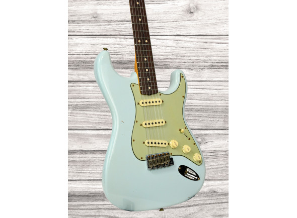fender-custom-shop-limited-edition-63-stratocaster_684017241c47a.jpg