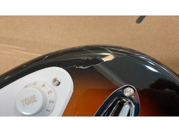 fender-squier-bullet-strat-tremolo-brown-sunburst-b-stock_64e4cec65d39c.jpg