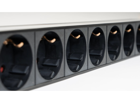 fonestar-frp-8-extensao-eletrica-1u-rack-19-com-8-saidas_688c8914a1cba.jpg