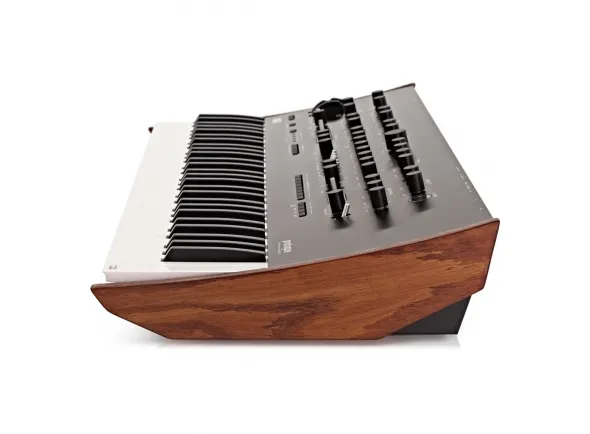 korg-prologue-16_5b5863e498a84.webp